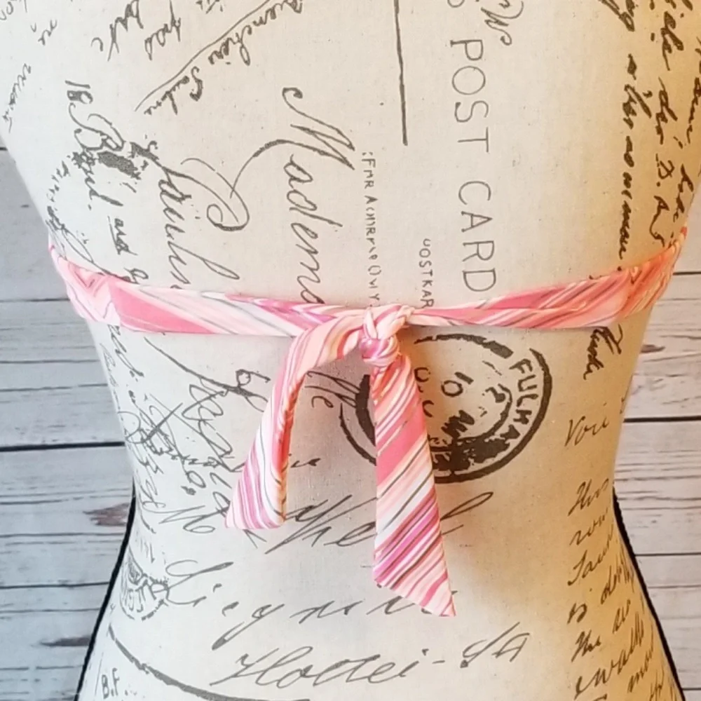 PINK, WHITE, AND GOLD!  Strapless swim suit top‎